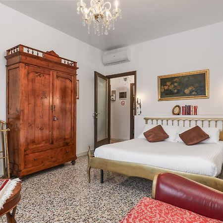 Suite Angolo Alla Stazione - Appartamento Con Terrazzo Panoramico Pavia Luaran gambar