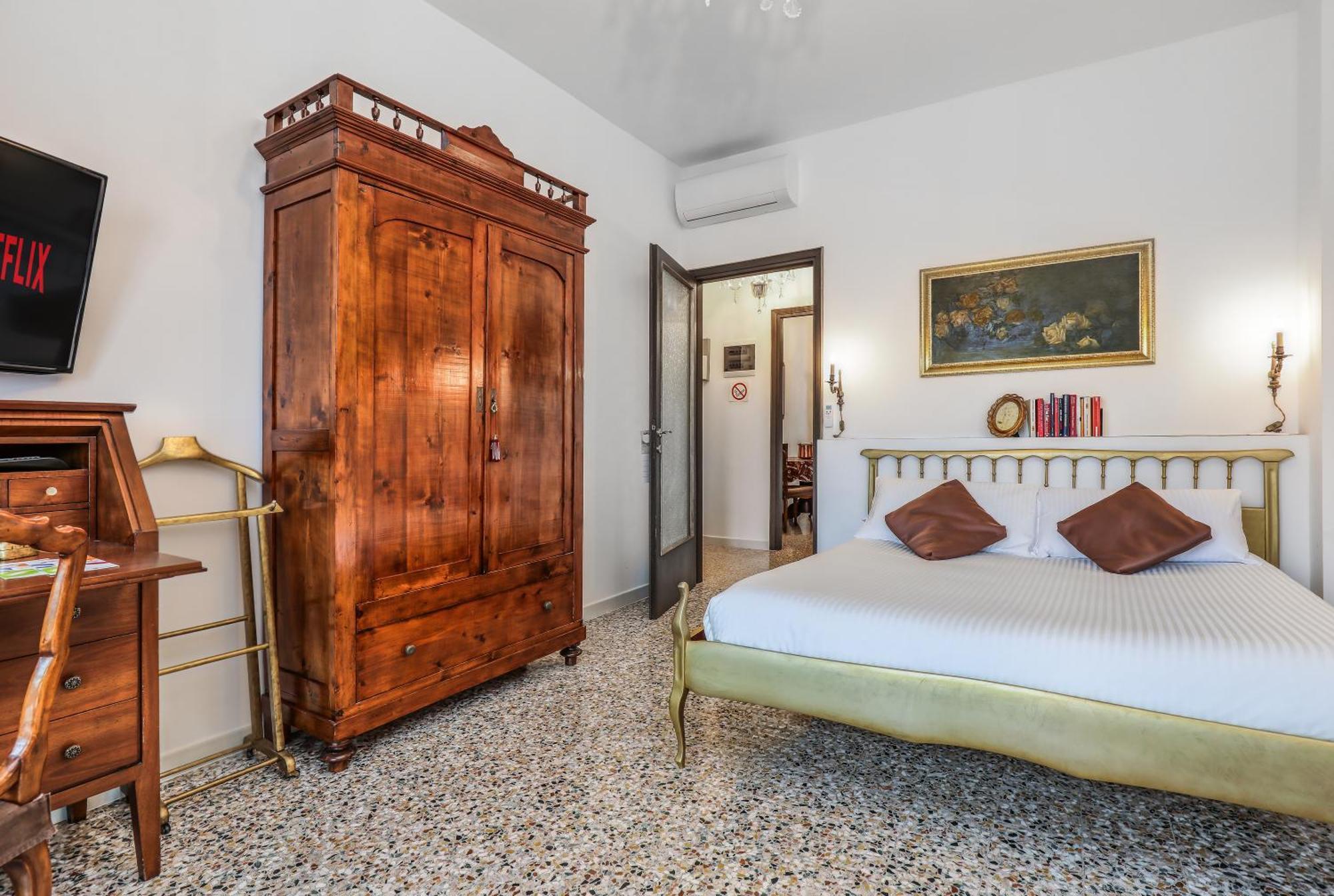 Suite Angolo Alla Stazione - Appartamento Con Terrazzo Panoramico Pavia Luaran gambar