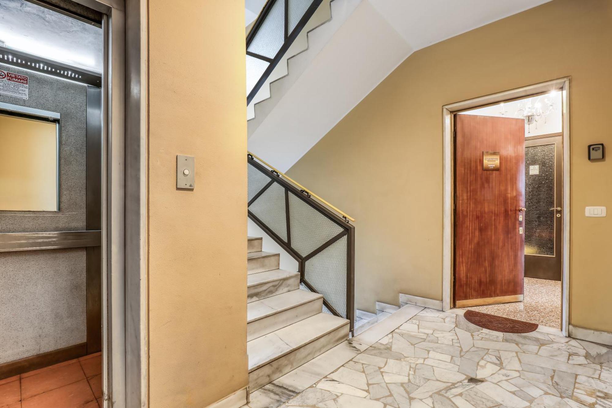 Suite Angolo Alla Stazione - Appartamento Con Terrazzo Panoramico Pavia Luaran gambar