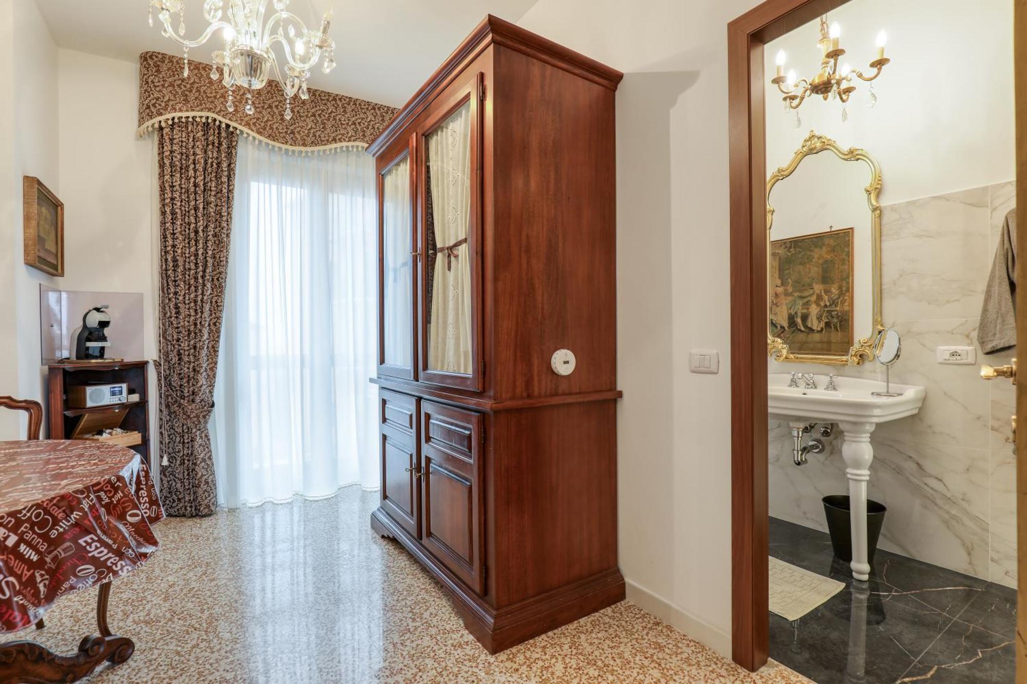 Suite Angolo Alla Stazione - Appartamento Con Terrazzo Panoramico Pavia Luaran gambar